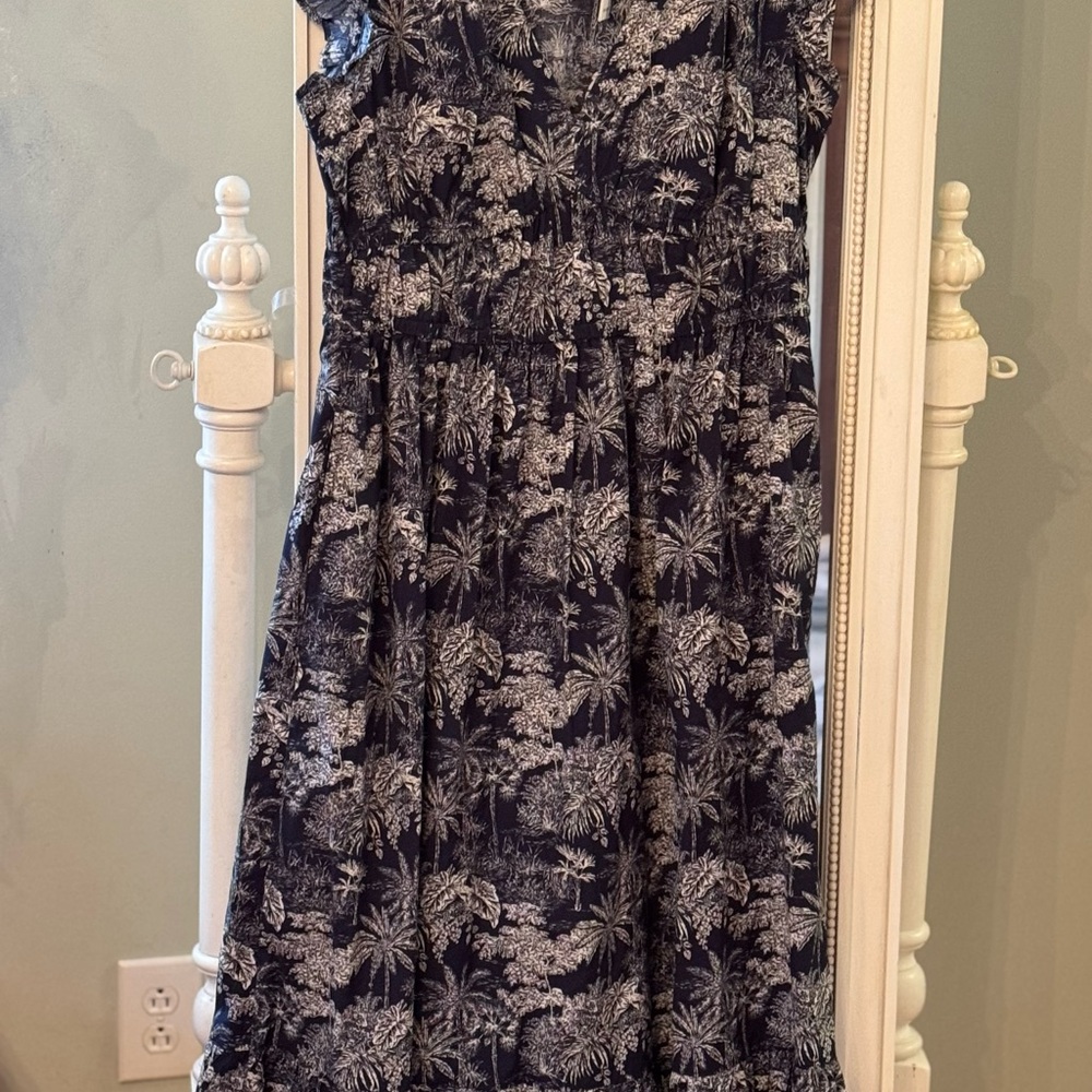 Vineyard Vines Black Midi Sundress with Flutter Sleeves and V-Neck for Cocktail